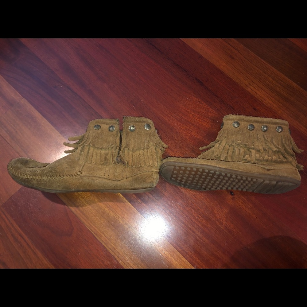 Ankle moccasins